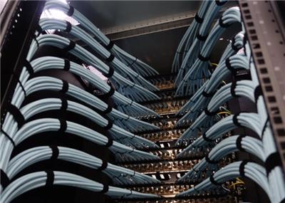 接入/終端設(shè)備軟件開發(fā) 連接物理與數(shù)字世界的橋梁